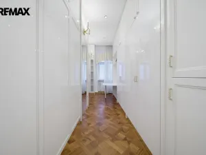 Prodej bytu 2+1, Karlovy Vary, nábřeží Jana Palacha, 72 m2