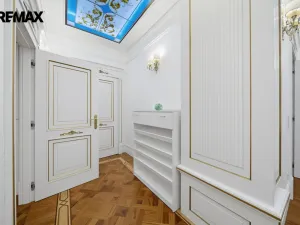 Prodej bytu 2+1, Karlovy Vary, nábřeží Jana Palacha, 72 m2