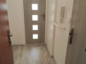 Pronájem bytu 1+1, Chomutov, 17. listopadu, 36 m2