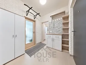 Prodej bytu 1+kk, Praha - Letňany, Škrábkových, 42 m2