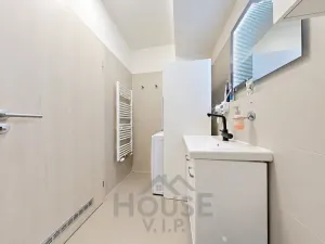 Prodej bytu 1+kk, Praha - Letňany, Škrábkových, 42 m2