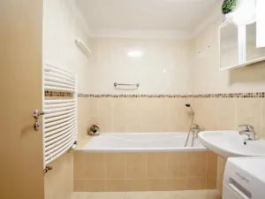 Prodej bytu 2+kk, Praha - Modřany, U Domu služeb, 43 m2