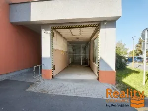 Pronájem garáže, Otrokovice, tř. Osvobození, 41 m2