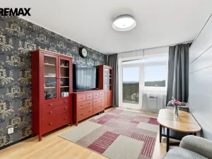 Prodej bytu 2+kk, Kamenice - Ládví, Benešovská, 60 m2