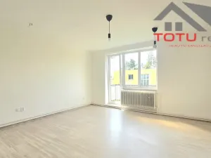 Prodej bytu 3+1, Jaroměř, Máchova, 70 m2
