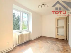 Prodej bytu 3+1, Jaroměř, Máchova, 70 m2