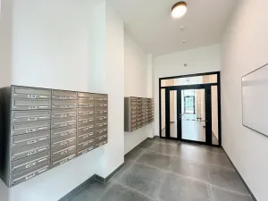 Pronájem bytu 2+kk, Praha - Holešovice, Tusarova, 58 m2