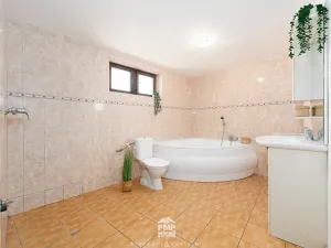 Prodej rodinného domu, Malešovice, 238 m2