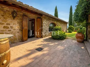 Prodej výrobních prostor, Castellina in Chianti, Itálie, 1130 m2