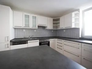 Prodej rodinného domu, Roštění, 450 m2
