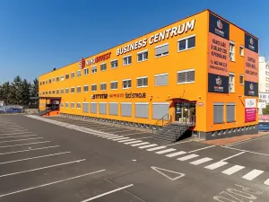 Pronájem skladu, Praha - Žižkov, Malešická, 70 m2