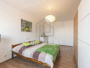 Pronájem bytu 2+1, Hradec Králové, Urxova, 64 m2