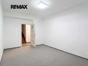 Pronájem bytu 4+1, Praha - Košíře, Urbanova, 90 m2