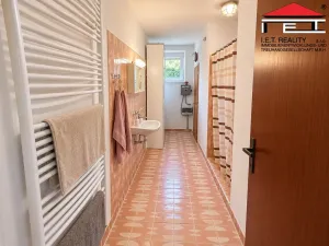 Prodej ubytování, Dobřichov, 250 m2