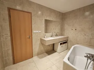 Pronájem bytu 3+kk, Praha, Nad Okrouhlíkem, 125 m2