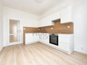 Prodej bytu 3+1, Praha, Sečská, 66 m2