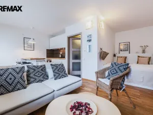 Pronájem bytu 1+kk, Praha - Hostivař, Strašnická, 35 m2