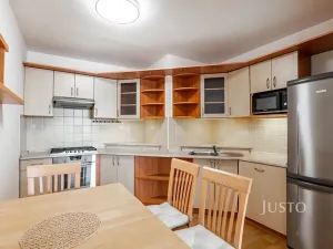 Pronájem bytu 3+kk, Praha - Petrovice, Rezlerova, 63 m2