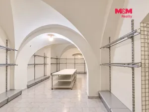 Pronájem obchodního prostoru, Kostelec nad Černými lesy, náměstí Smiřických, 74 m2