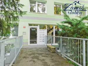 Pronájem bytu 2+kk, Králův Dvůr, Nad Stadionem, 39 m2