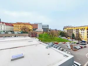Pronájem bytu 1+kk, Praha - Vysočany, Bassova, 34 m2