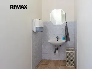 Pronájem kanceláře, Česká Lípa, Děčínská, 350 m2