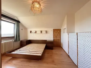 Pronájem bytu 2+1, Praha - Suchdol, Staročeská, 58 m2