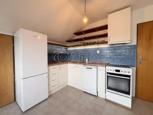 Pronájem bytu 2+1, Praha - Suchdol, Staročeská, 58 m2