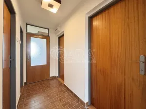 Pronájem bytu 2+1, Praha - Suchdol, Staročeská, 58 m2