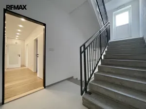 Prodej bytu 3+kk, Olomouc - Holice, Staškova, 64 m2