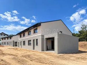 Prodej rodinného domu, Kamenice - Ládví, 159 m2