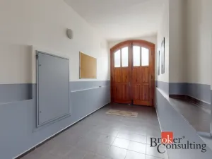 Pronájem bytu 1+kk, Žatec, Chomutovská, 36 m2