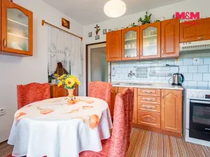 Prodej bytu 3+1, Brloh, 69 m2