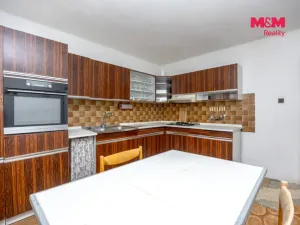 Prodej rodinného domu, Ústín, 242 m2