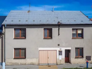 Prodej rodinného domu, Ústín, 242 m2