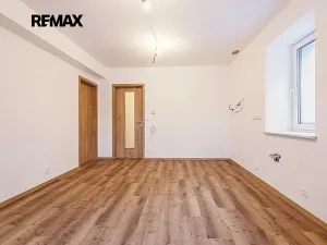Prodej bytu 2+kk, Svoboda nad Úpou, Nádražní, 54 m2