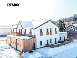Prodej bytu 2+kk, Svoboda nad Úpou, Nádražní, 56 m2