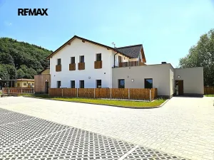 Prodej bytu 3+kk, Svoboda nad Úpou, Nádražní, 65 m2