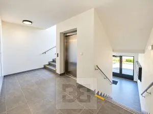 Pronájem bytu 2+kk, Lysá nad Labem, Šípková, 60 m2