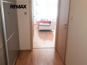 Pronájem bytu 1+kk, Praha - Stodůlky, Laurinova, 43 m2