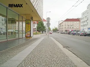 Pronájem obchodního prostoru, Hradec Králové, Gočárova třída, 865 m2