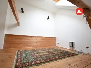 Pronájem bytu 3+1, Karlovy Vary, Majakovského, 74 m2