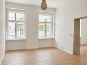 Pronájem bytu 2+kk, Praha, Rybalkova, 56 m2