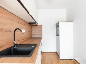 Pronájem bytu 2+kk, Praha - Michle, Ohradní, 42 m2