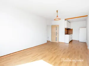 Pronájem bytu 2+kk, Praha - Michle, Ohradní, 42 m2