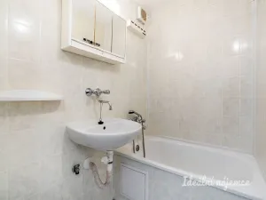 Pronájem bytu 2+kk, Praha - Michle, Ohradní, 42 m2