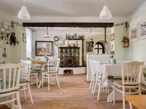 Prodej činžovního domu, Lhenice, Krumlovská, 535 m2