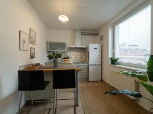 Prodej bytu 2+kk, Praha, Pastevců, 59 m2