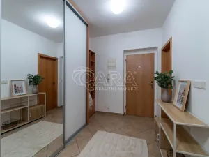 Prodej bytu 2+kk, Praha, Pastevců, 59 m2