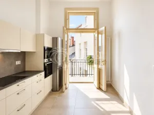 Pronájem bytu 2+1, Praha - Staré Město, Kaprova, 84 m2